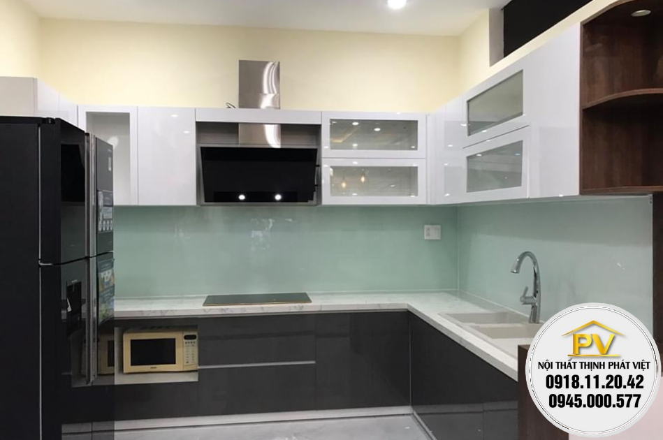 Tủ bếp giá rẻ 14TP